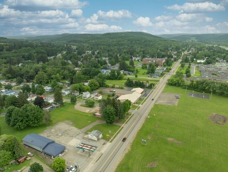 More Photos Of 87 N Main St, Franklinville Service Station For Lease