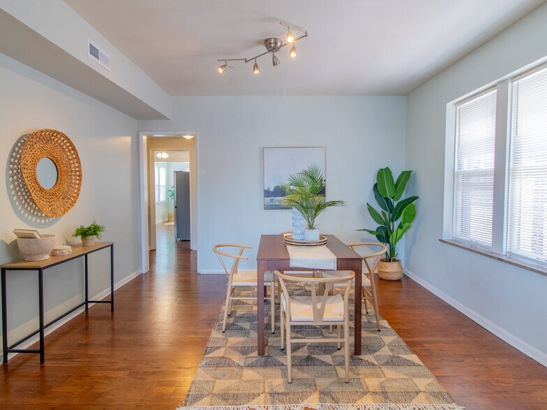 More Photos Of 5036 Tholozan Ave, Saint Louis Multifamily For Sale