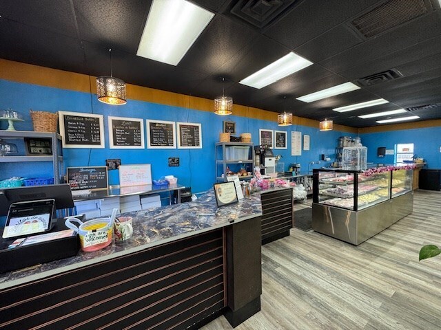 More Photos Of 302 E Dickinson Blvd, Fort Stockton General Retail For Sale
