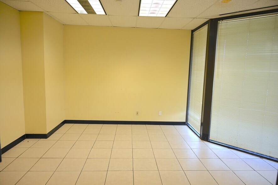 More Photos Of 14423 Cornerstone Village Dr, Houston Medical For Sale