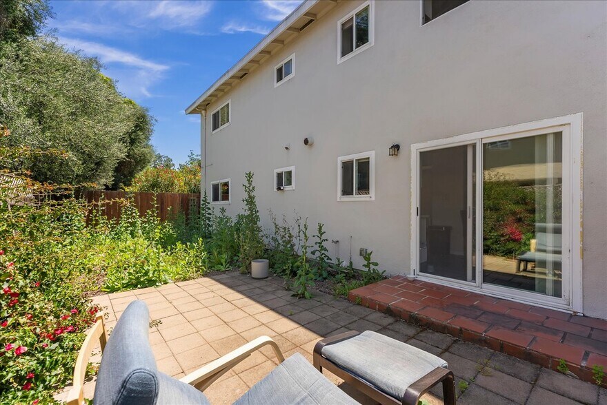 More Photos Of 227 Madrone St, Redwood City Apartments For Sale