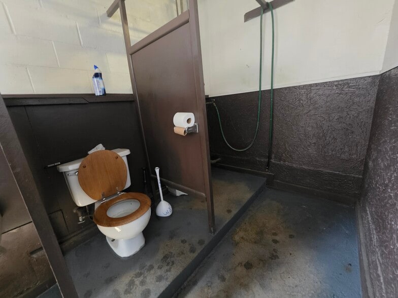 More Photos Of 220 Madison st, Webb City Industrial For Sale