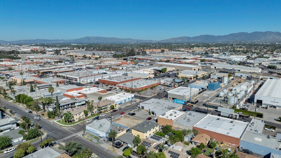 More Photos Of 11853 Hart St, North Hollywood Multifamily For Sale