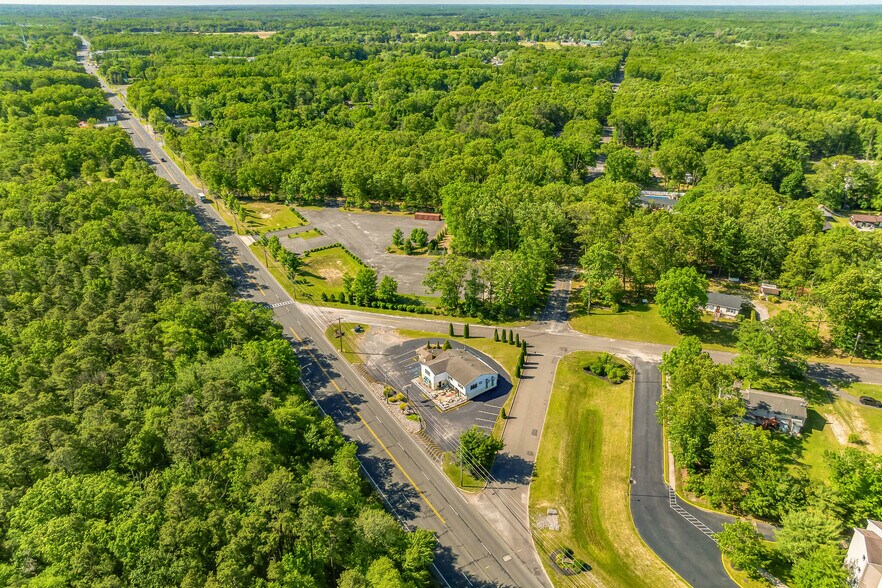 More Photos Of 116 White Horse Pike, Chesilhurst Freestanding For Sale
