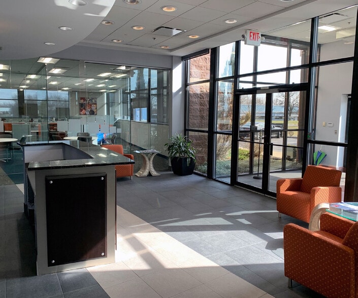 More Photos Of 275 Outerbelt St, Columbus Office For Sale