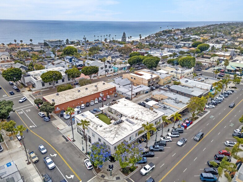 More Photos Of 571-577 2nd St, Encinitas Storefront For Sale