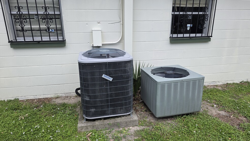More Photos Of 7102 N Armenia Ave, Tampa Flex For Lease