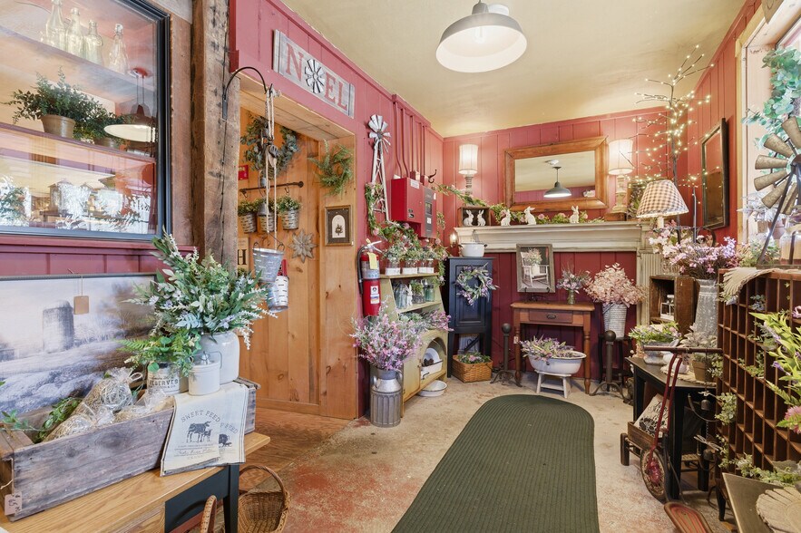 More Photos Of 953 Victory Hwy, Burrillville Bar For Sale