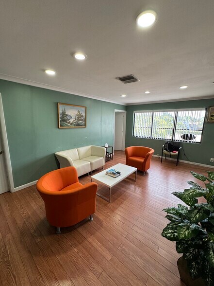 More Photos Of 602 W Lantana Rd, Lake Worth Medical For Lease