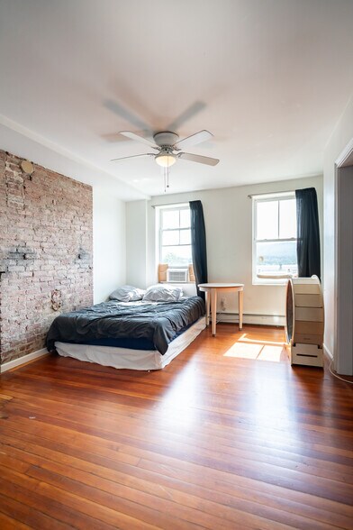 More Photos Of 121 Montgomery St, Newburgh Apartments For Sale