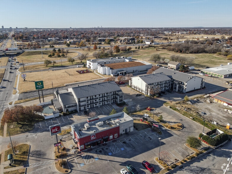 More Photos Of 10829 E 41st St, Tulsa Hotel For Sale