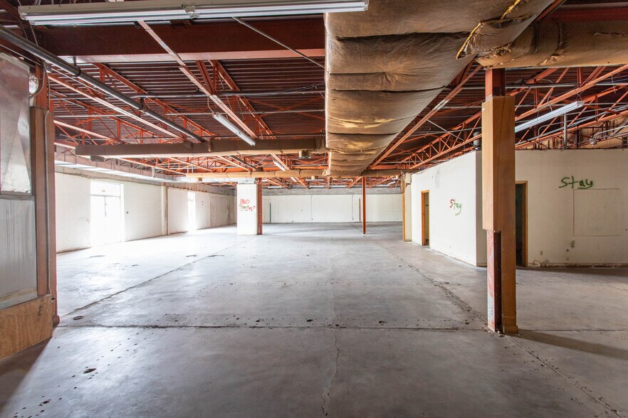 More Photos Of 2200 5th St, Wichita Falls Warehouse For Sale
