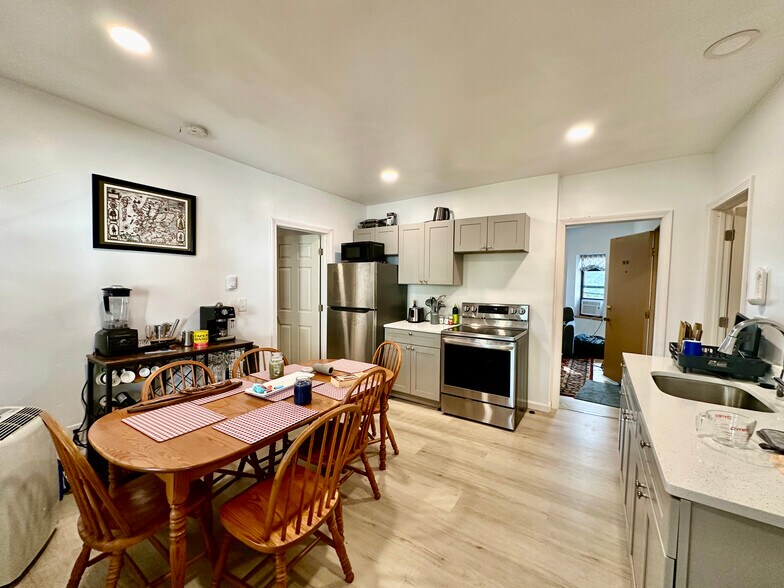 More Photos Of 18 Orchard St, Northampton Apartments For Sale