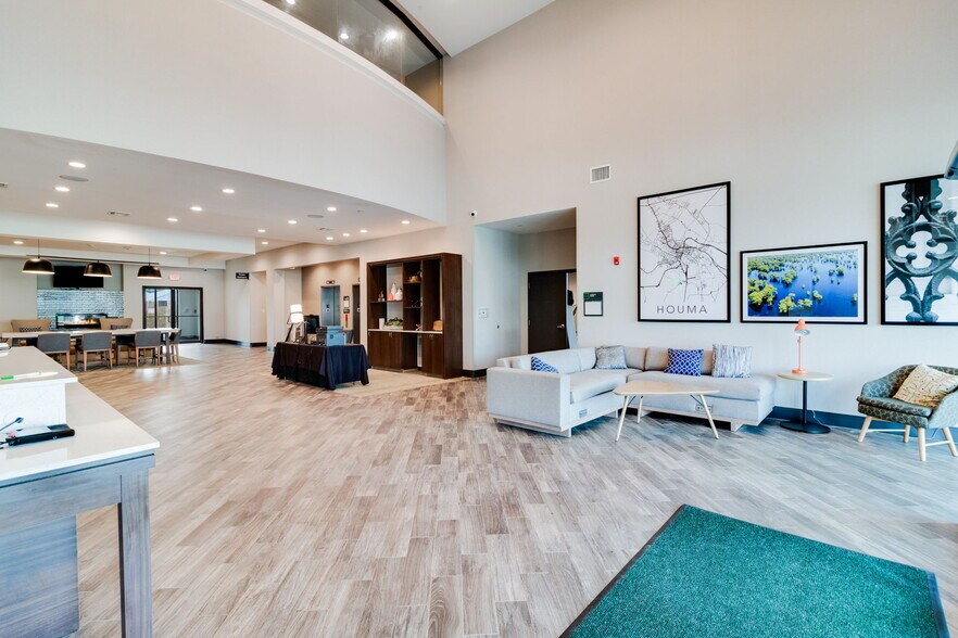 More Photos Of 1800 Martin Luther King Blvd, Houma Hotel For Sale
