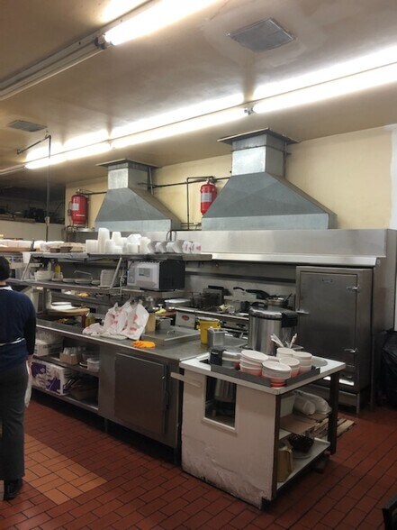 More Photos Of 2425 Oak St, Baker City Restaurant For Sale