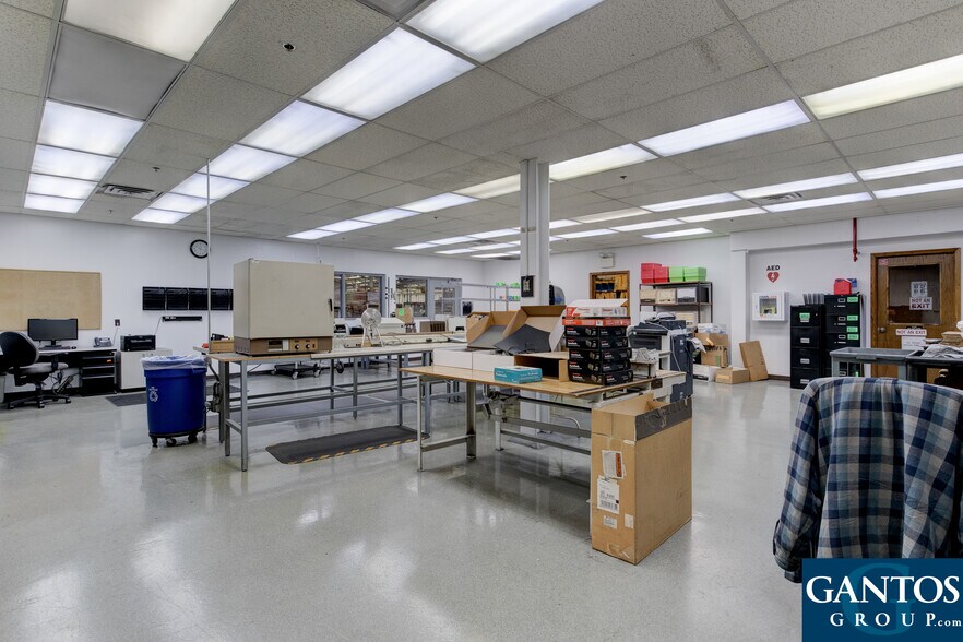 More Photos Of 1957 Beverly Ave SW, Grand Rapids Industrial For Sale