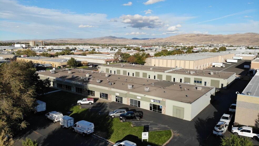 More Photos Of 395 Freeport Blvd, Sparks Showroom For Lease