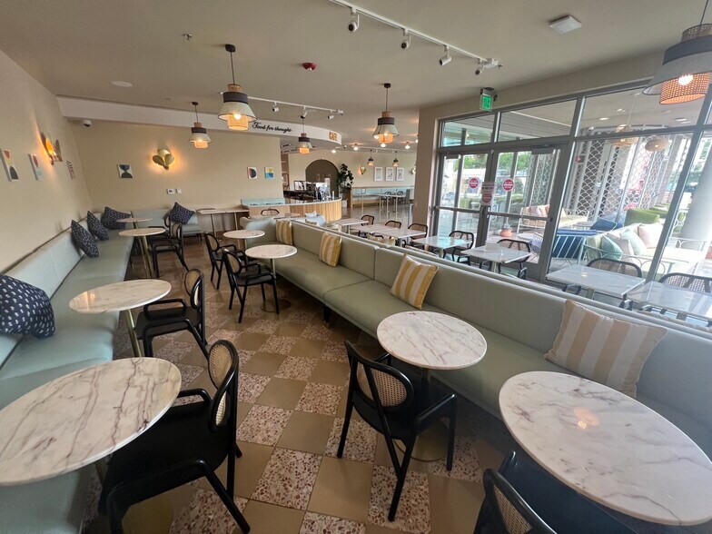 More Photos Of 8550-8594 Santa Monica Blvd, West Hollywood General Retail For Lease