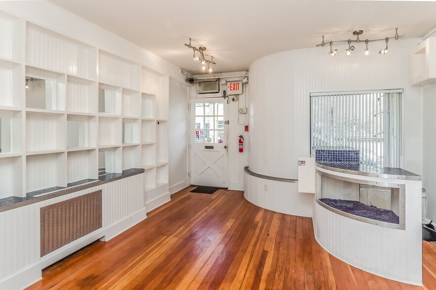 More Photos Of 29 Race St, Frenchtown Storefront Retail Office For Sale