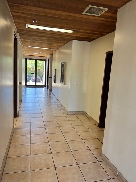 More Photos Of 2201 Mt Vernon Ave, Bakersfield Medical For Lease
