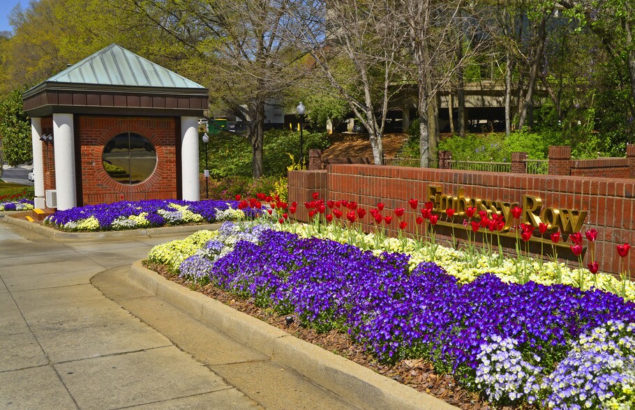 More Photos Of 6600 Peachtree Dunwoody Rd NE, Atlanta Office For Lease