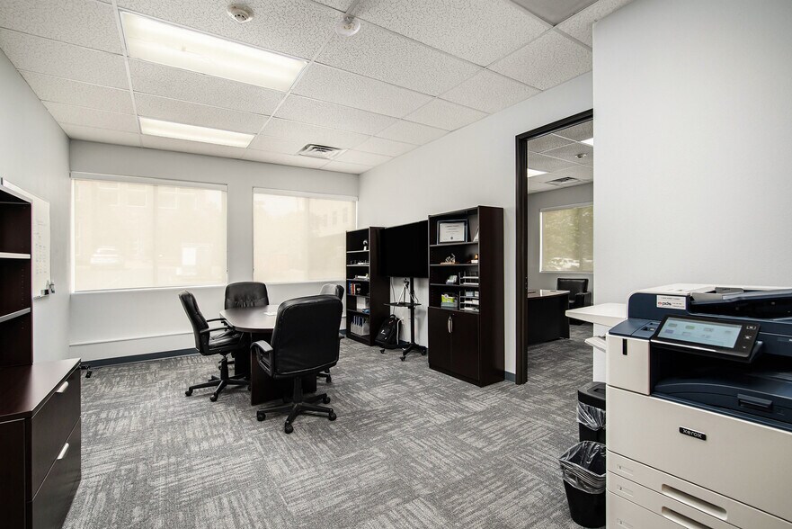 More Photos Of 10390 W Bradford Rd, Littleton Office Residential For Sale