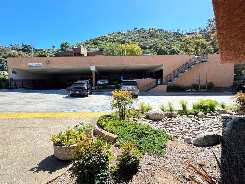 More Photos Of 2333 Camino del Rio S, San Diego Office For Lease