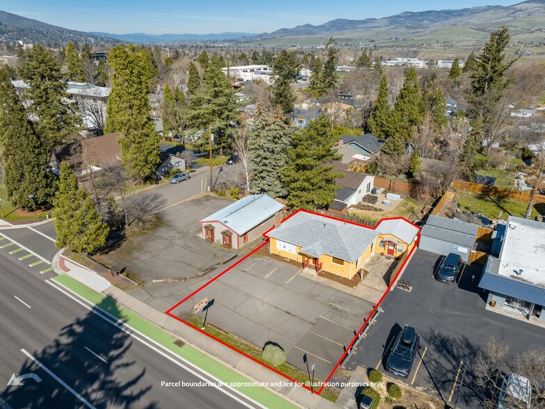 More Photos Of 1745 Ashland St, Ashland Medical For Sale