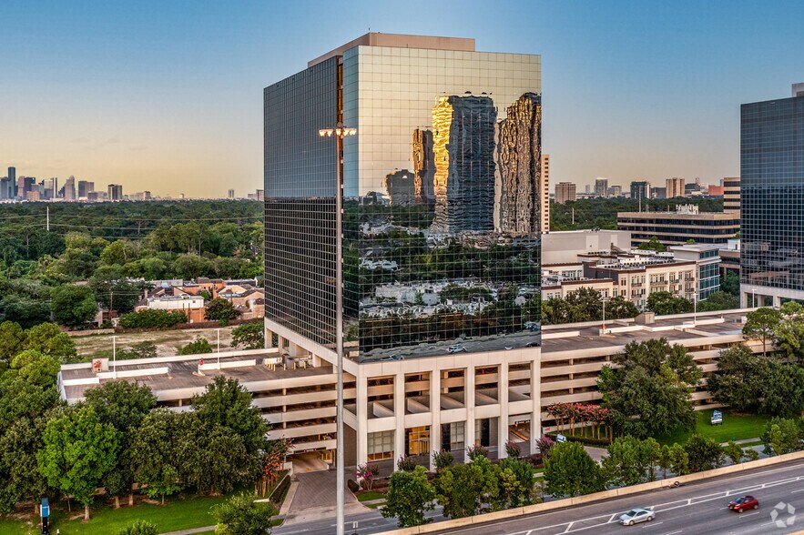 More Photos Of 1233 West Loop S, Houston Office For Lease