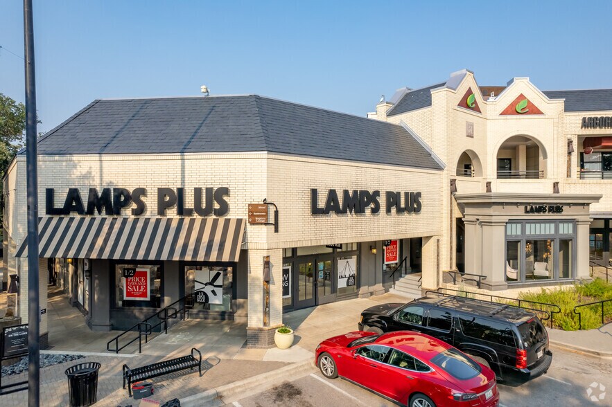 More Photos Of 10000 Research Blvd, Austin Unknown For Lease