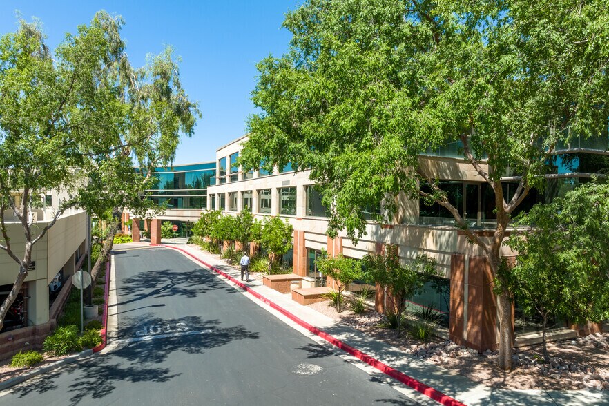 More Photos Of 8601 N Scottsdale Rd, Scottsdale Office For Lease