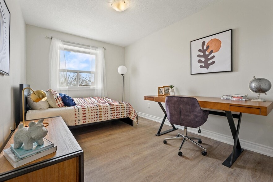 More Photos Of 143 Main St S, Brampton Apartments For Sale