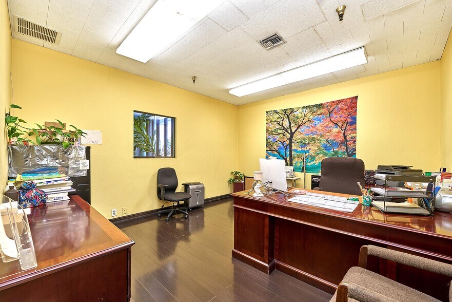 More Photos Of 614 E Walnut St, Carson Warehouse For Sale