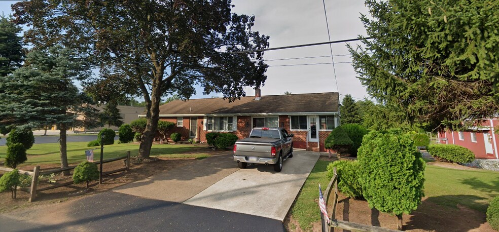 More Photos Of 669 Gaumer Rd, New Cumberland Industrial For Sale