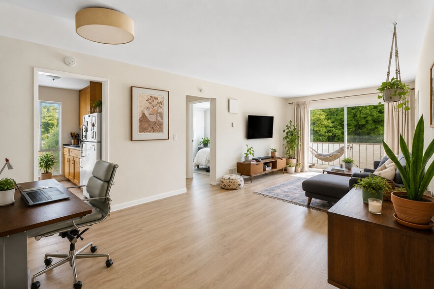More Photos Of 469 Van Buren Ave, Oakland Apartments For Sale