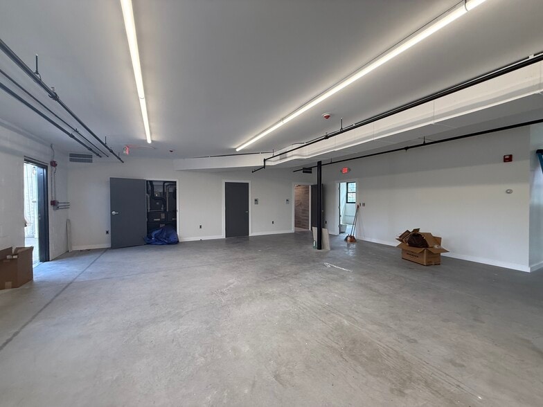 More Photos Of 70 Clematis Ave, Waltham Manufacturing For Lease