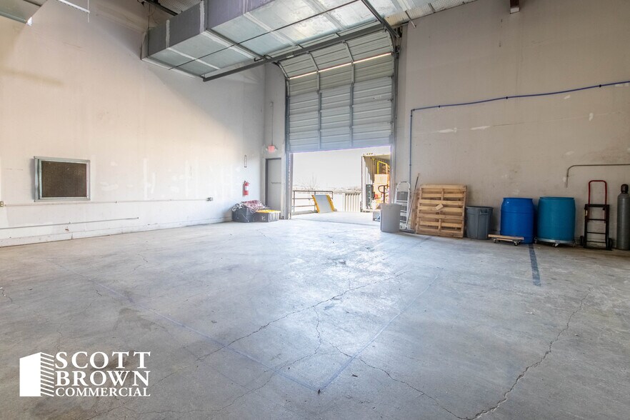 More Photos Of 1512 I-35 W, Denton Unknown For Lease