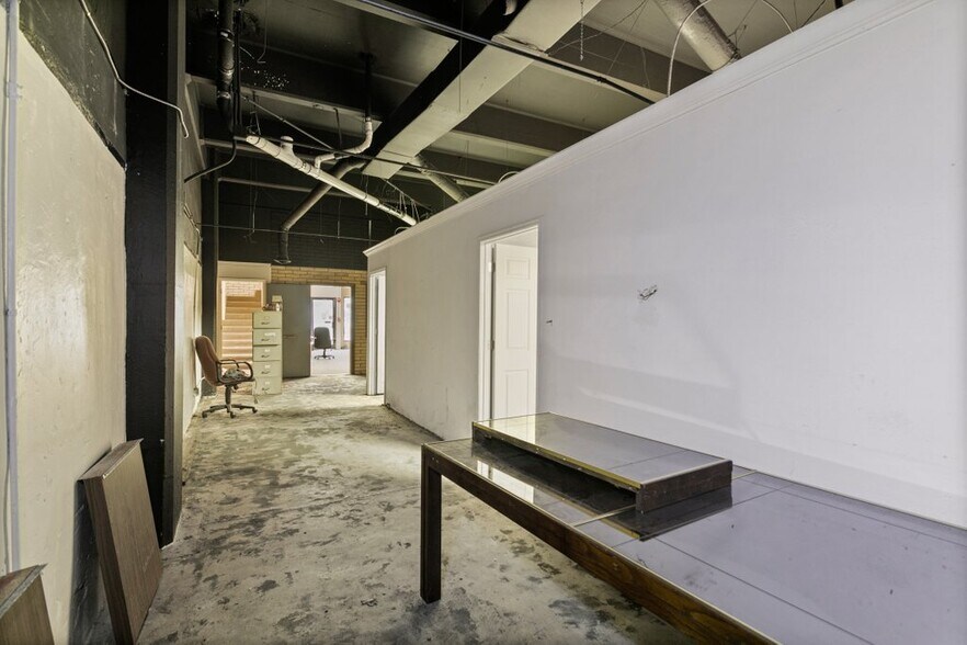 More Photos Of 333 E Bay St, Jacksonville Office For Lease