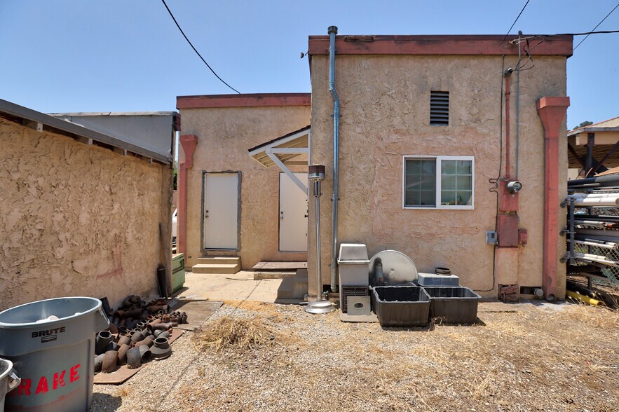 More Photos Of 4160 Verdugo Rd, Los Angeles Office For Sale