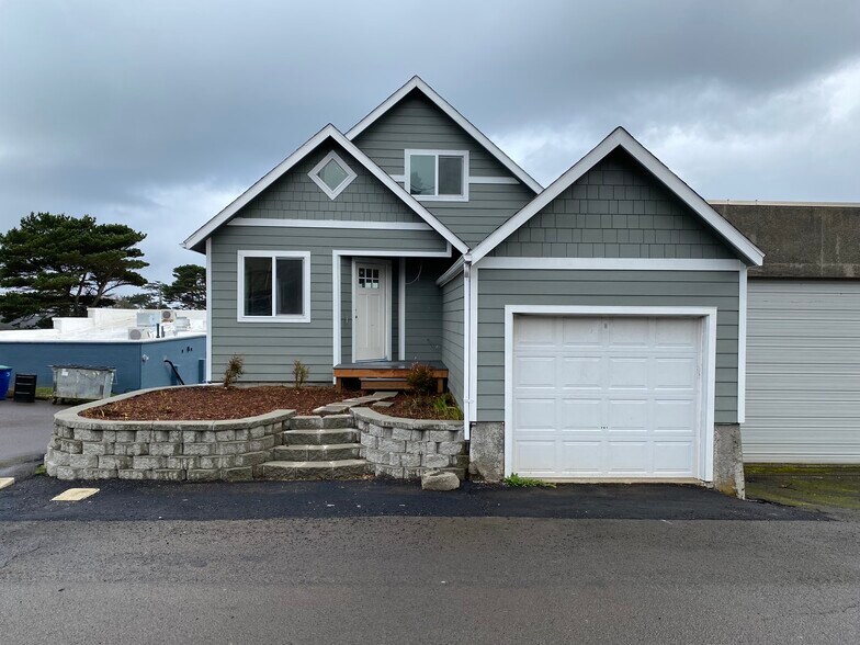 More Photos Of 1333 NE Keel Ave, Lincoln City Specialty For Sale