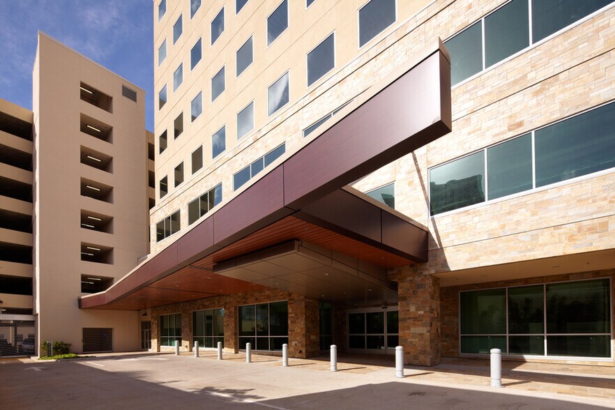 More Photos Of 1401 S Beretania St, Honolulu Medical For Lease