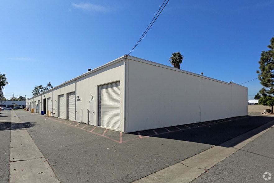More Photos Of 1304 Logan Ave, Costa Mesa Warehouse For Lease