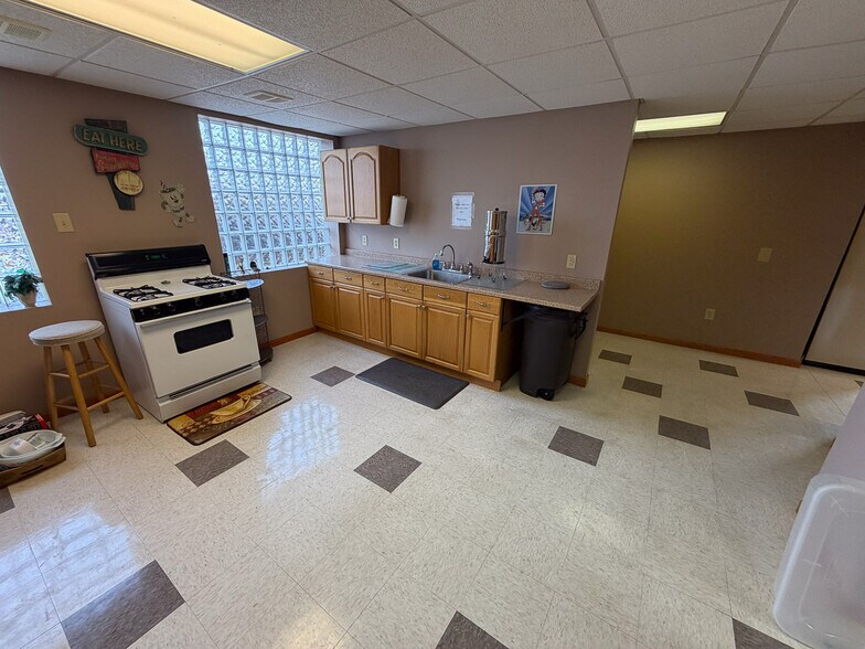 More Photos Of 7304 Wales Ave NW, Canton Office For Sale