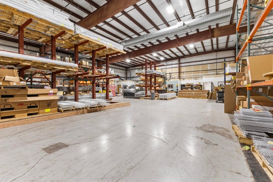More Photos Of 5829 County Rd 41, Farmington Manufacturing For Lease