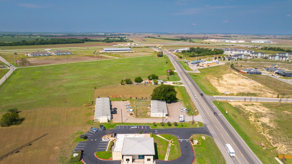 More Photos Of 2000 W San Antonio St, Lockhart Land For Sale