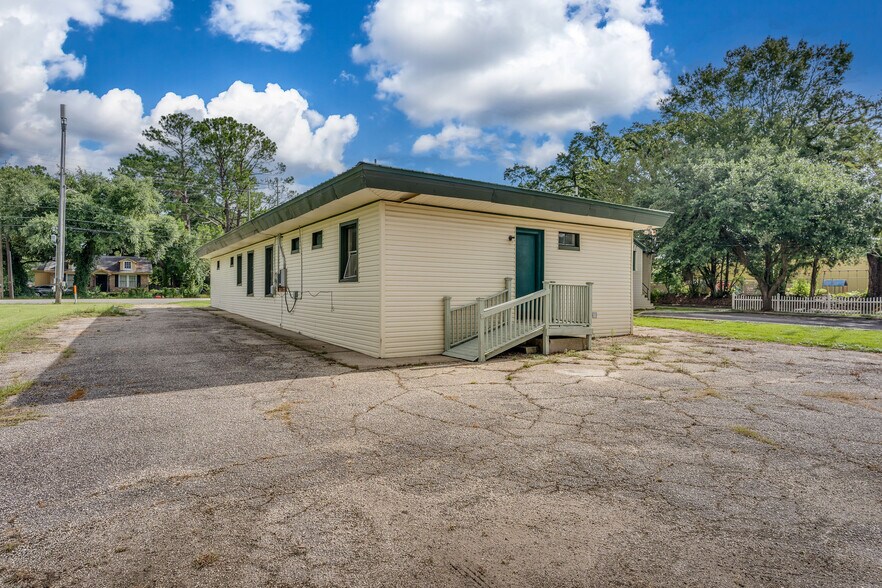 More Photos Of 1403 Spring Hill Ave, Mobile Healthcare For Sale