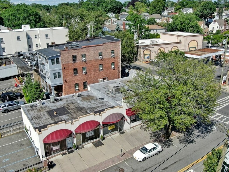 More Photos Of 825 White Plains Rd, Scarsdale Storefront Retail Office For Lease