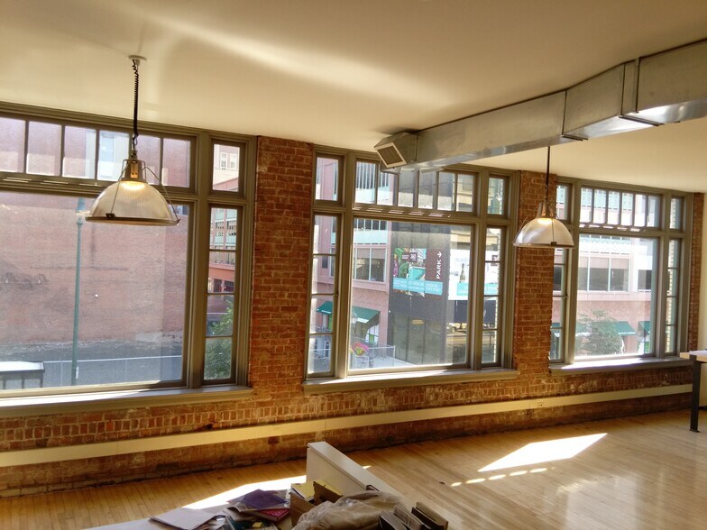 More Photos Of 798-800 Chapel St, New Haven Storefront Retail Office For Lease