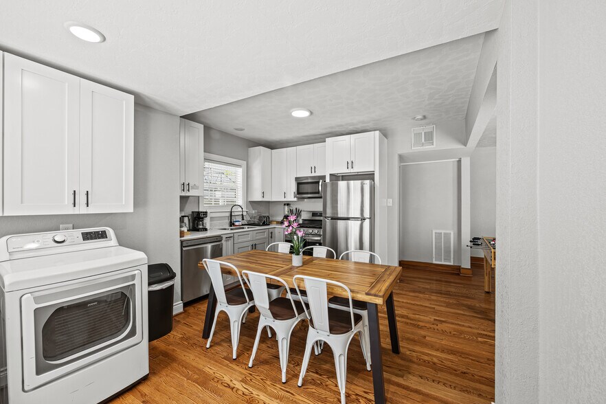 More Photos Of 2512 Calumet St, Houston Apartments For Sale