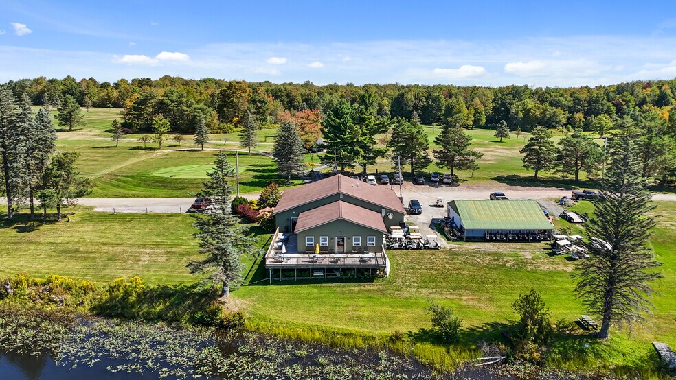 More Photos Of 60 Lake Lorain Rd, Poyntelle Restaurant For Sale